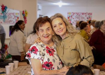 Celebran el Día de las Madres en el Centro Comunitario para el Adulto Mayor de Caborca
