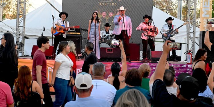 Fusionan bel canto y música norteña en Plaza del Mezquite durante Fiestas del Pitic 2026