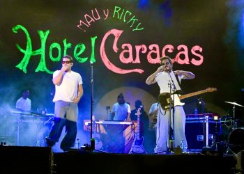 Mau y Ricky ponen a cantar a miles en el arranque de las Fiestas del Pitic 2026