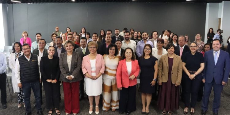 Participa diputada Rebeca Silva en foros de socialización en Puebla