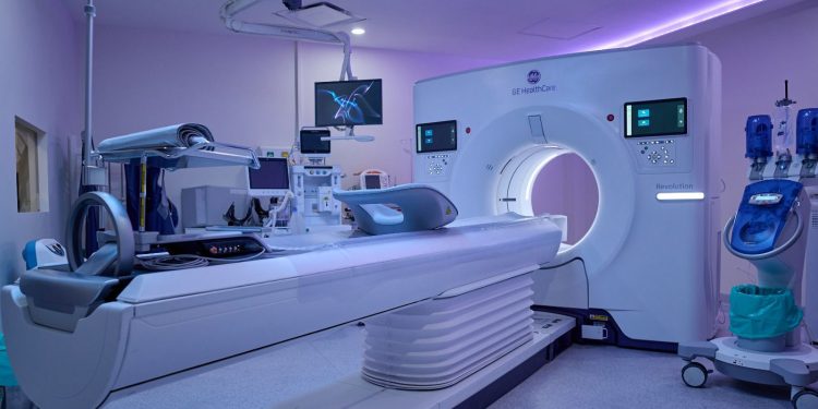 Opera Hospital Universitario al 100%; contará con tercer simulador quirúrgico más avanzado de México: Durazo