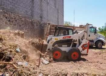 Refuerza Ayuntamiento de Guaymas limpieza profunda en arroyos ante próxima temporada de lluvias