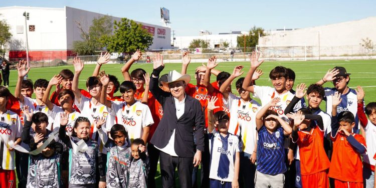 Gobernador Alfonso Durazo rehabilita más de 200 espacios deportivos para los sonorense