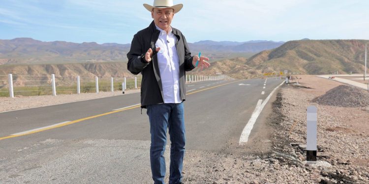 Avanza rehabilitación de carreteras en Sonora con impulso de Durazo y Sheinbaum