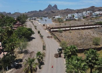 Avanzan obras de pavimentación en San Carlos y Guaymas