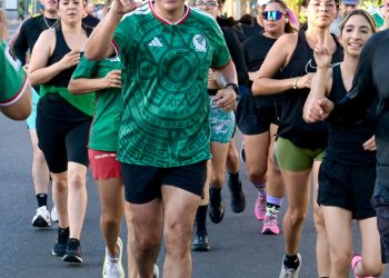 Celebra Toño Astiazarán exitoso Trote Amistoso rumbo al Maratón Internacional Hermosillo 2026