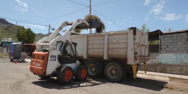 Lleva Ayuntamiento de Guaymas  jornada integral de limpieza y mejoramiento urbano a Ocotillo 1