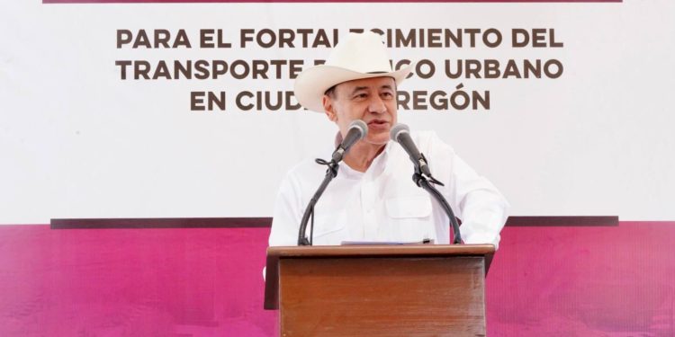 Gobernador Durazo cumple con entrega de nuevas unidades de transporte urbano para Ciudad Obregón