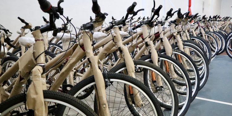 Inicia en Caborca entrega de 110 bicicletas del programa EnBici Bienestar.