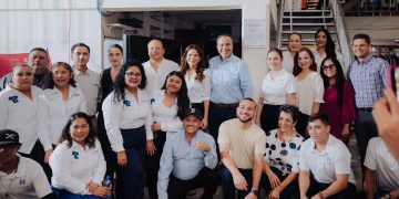 Apoyan Toño Astiazarán y Patty Ruibal a 88 asociaciones altruistas con paneles solares para ahorro de luz