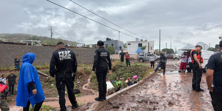 Despliega Gobernador Durazo operativo emergente para atención a familias de Guaymas y Empalme tras fuertes lluvias
