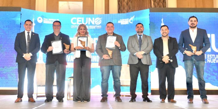 Dialogan sobre futuro de la minería en Sonora durante el Foro Mundial de Energía Solar 2026