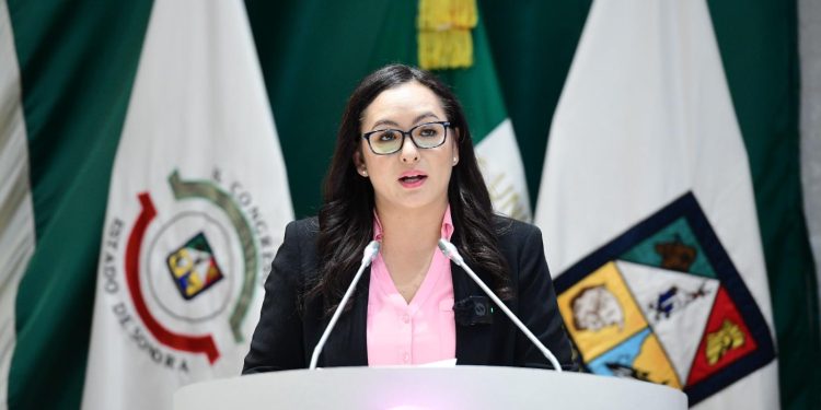 Propone Iris Sánchez incentivo a empresas para abrir más empleo a madres jefas de familia