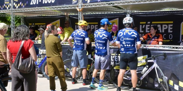 Comienza a sentirse en Hermosillo la fiesta del Tour de France con entrega de kits a ciclistas en Parque Madero