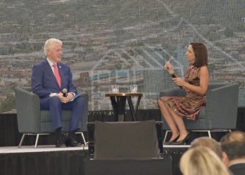 Trabajando duro en  Hermosillo bajará más la criminalidad: Bill Clinton