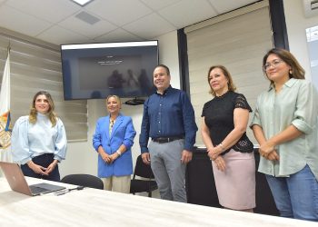 Anuncia Toño Astiazarán  más ganadores de los  un kits de paneles solares