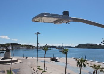 Mantiene Ayuntamiento de Guaymas trabajos de mejora en el alumbrado público