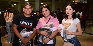 Inicia Gobierno de Sonora con gran éxito segunda etapa de distribución de uniformes escolares