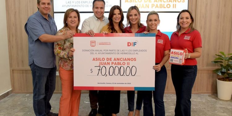Entregan Toño Astiazarán y Patricia Ruibal donativo al Asilo de Ancianos Juan Pablo II