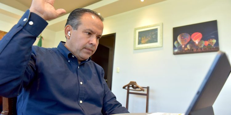 Acuerda Toño Astiazarán más apoyos económicos con el Fondo Deportivo