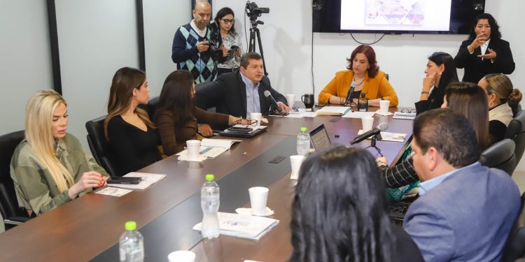 Diputados del congreso de Sonora recibieron el  informe anual del Istai