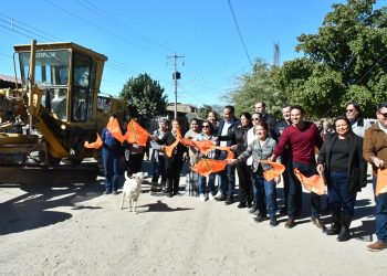 Lleva Toño Astiazarán buenas noticias a residentes de las colonias Benito Juárez y Mártires de Cananea