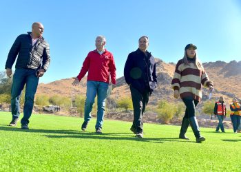 Supervisa Toño Astiazarán construcción de campo 3 de beisbol en El Cárcamo