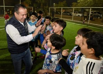 Confirma Toño Astiazarán próxima entrega de unidad deportiva rehabilitada en la colonia Norberto Ortega