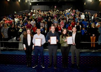 Acuerda Toño Astiazarán con Cinépolis proyección de mensajes de combate al abuso sexual infantil