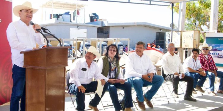 Gobernador Durazo entrega obra y equipamiento para el Desarrollo Pesquero para la justicia al Pueblo Yaqui