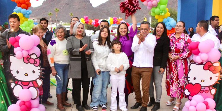 Alcaldesa  Karla Córdova reinaugura las instalaciones del Parque Infantil.