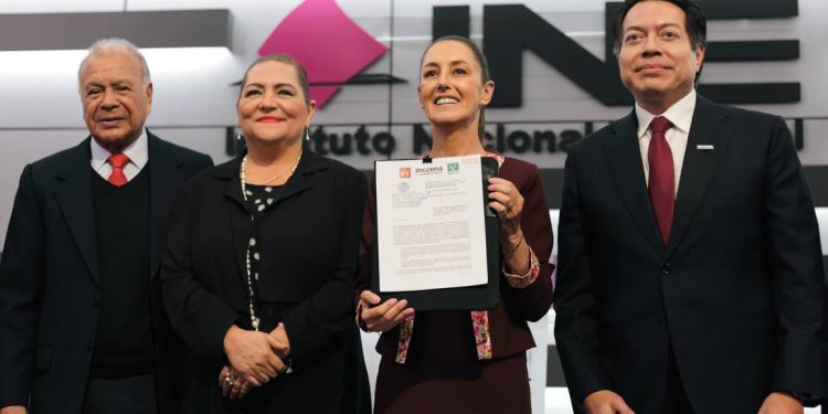 Claudia Sheinbaum se registra ante el INE como candidata a la Presidencia de México