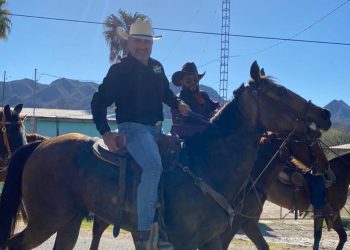 Participa “El Máster” Dagnino en cabalgata tradicional de El Molinote a San  José de Baviácora