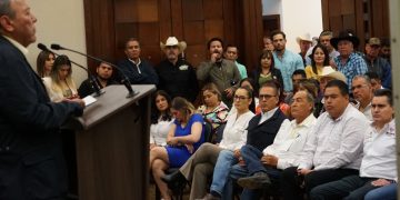 Unidos PRI, PAN y PRD, vamos a detener la demolición de las instituciones, coinciden Zambrano y Beltrones