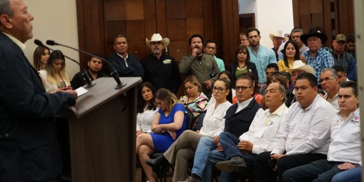 Unidos PRI, PAN y PRD, vamos a detener la demolición de las instituciones, coinciden Zambrano y Beltrones