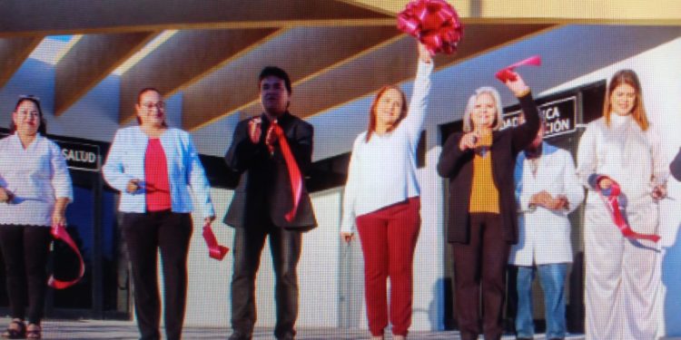 Inaugura Doctora Karla Córdova González Centro de Salud Municipal.