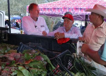 “El Borrego” en el Tianguis de San Pedro El Saucito