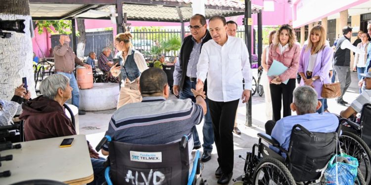 Supervisa Gobernador Jornada de salud en Albergue Luz Valencia