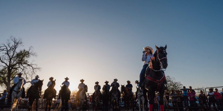Celida y Froylán cabalgan hacia el Plan C en Navojoa