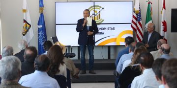 Impulsaremos  que las ciudades  fronterizas reciban un porcentaje de importaciones: Beltrones