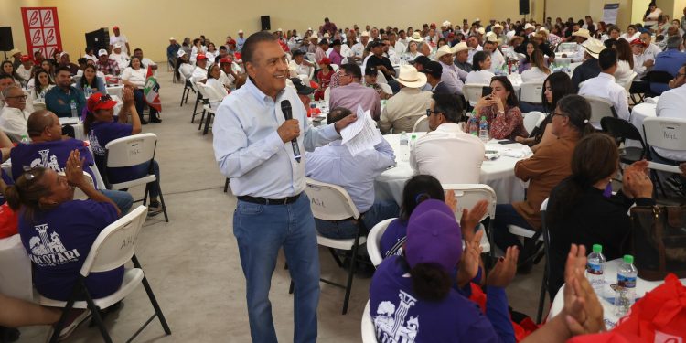 Militantes y simpatizantes de 12 municipios de la sierra alta de Sonora, manifiestan su respaldo total a Beltrones