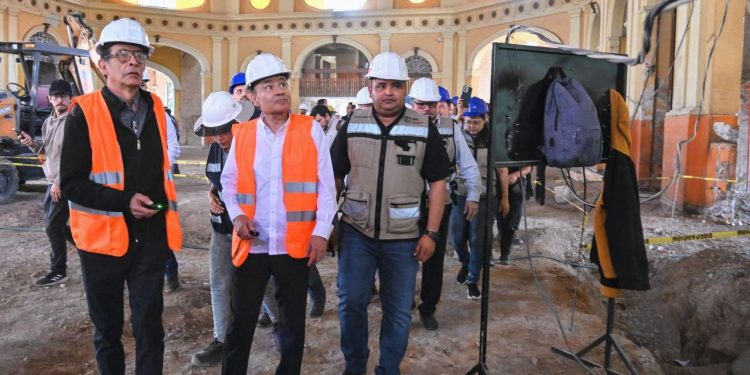 Supervisa gobernador Alfonso Durazo la  obra de rehabilitación del Mercado Municipal en Hermosillo