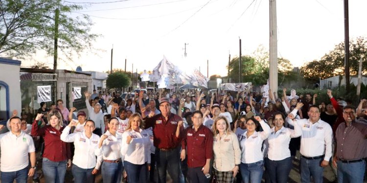 Los vecinos de la colonia Tierra Blanca dan su apoyo total al “Cubano Mier”
