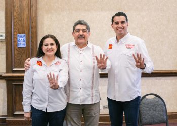 “Futuros senadores” llamó Manuel Espino a Celida y Froylán