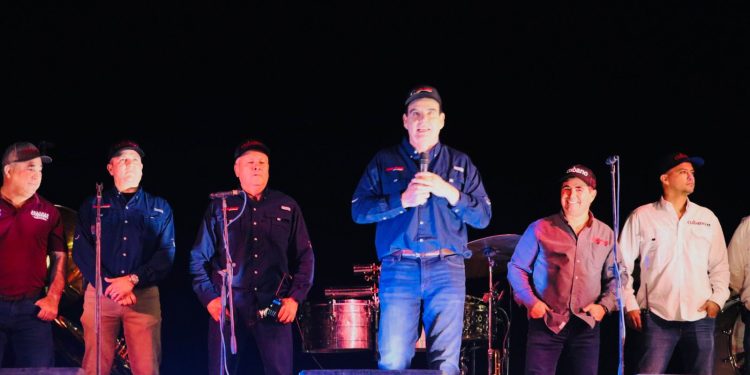 Más de mil personas del gremio automovilístico se reunieron para mostrar su apoyo al “CUBANO”