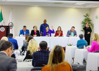 Rinden protesta ante Congreso de Sonora magistrados del TJA y STJ