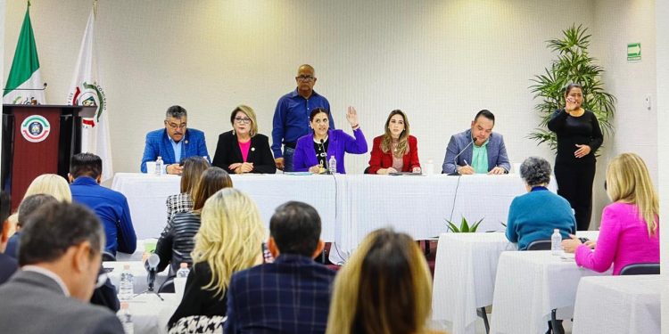 Rinden protesta ante Congreso de Sonora magistrados del TJA y STJ