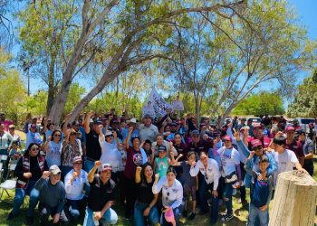 Al cien La costa de Caborca y todos  con el “Cubano Mier”