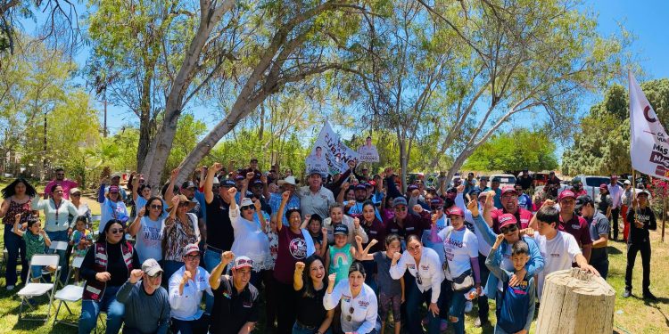 Al cien La costa de Caborca y todos  con el “Cubano Mier”
