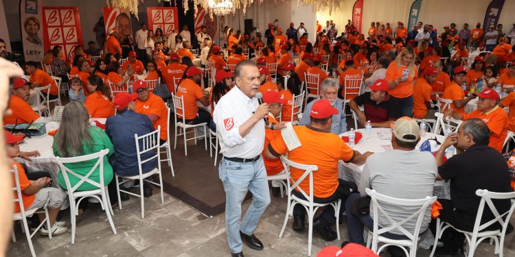 Más  de 300 militantes de Movimiento Ciudadano en Nogales se suman a Beltrones